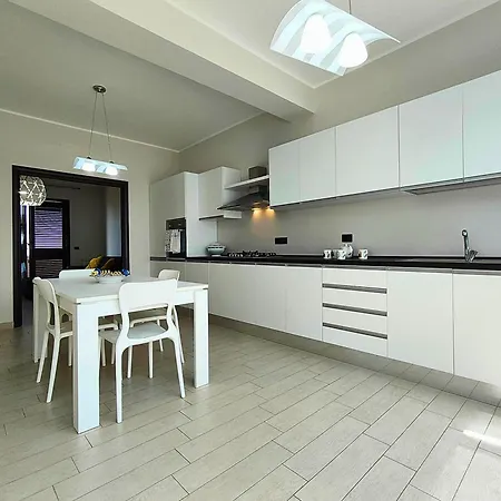 Apartmán Siracusa Suite, Ac + Wi-fi + Free Private Parking *